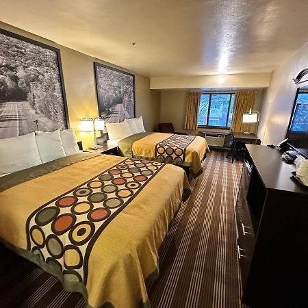 Hotel Super 8 By Wyndham Eau Claire Wi Exterior foto